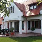 Pensjonat Hetkanyar Vendeghaz 4*
