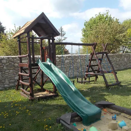 Hetkanyar Vendeghaz Guest house