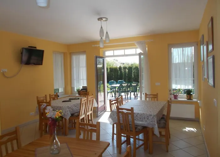 Hetkanyar Vendeghaz בית הארחה 4*