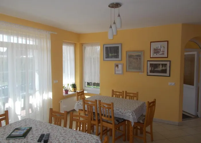 Hetkanyar Vendeghaz 4*